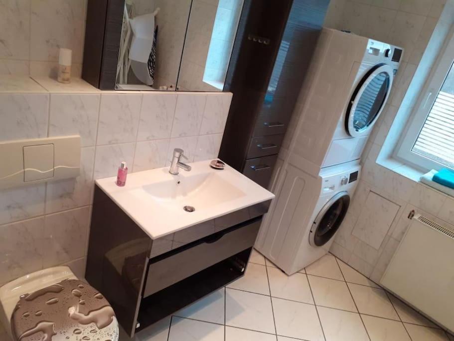Schoene Und Ruhige Ferienwohnung In Ottendorf Sebnitz Bagian luar foto