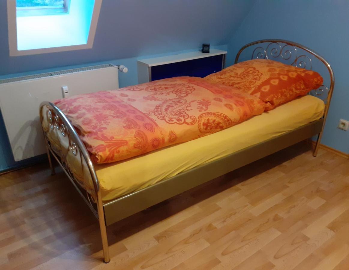 Schoene Und Ruhige Ferienwohnung In Ottendorf Sebnitz Bagian luar foto